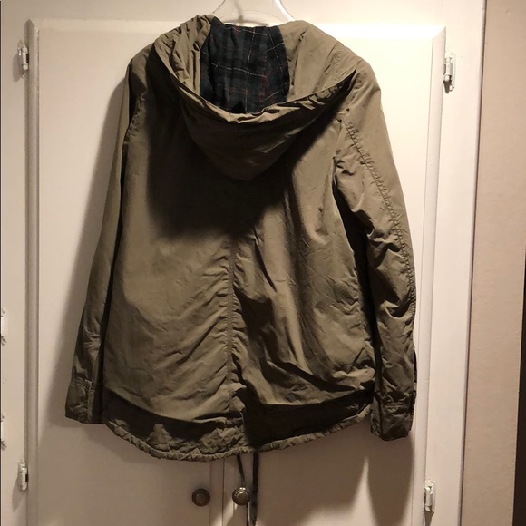 Flannel Lined Green Jacket (Tilly’s) - Picture 2 of 3